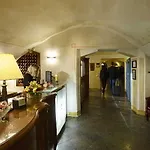 Elite
