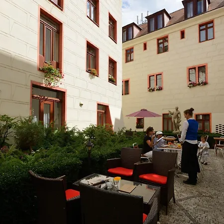 Elite Hotell 4*