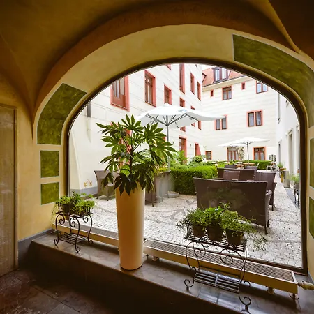 Elite 4* Praga