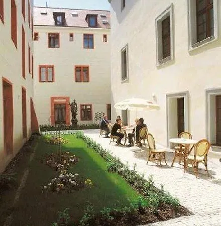 Elite Hotel 4*